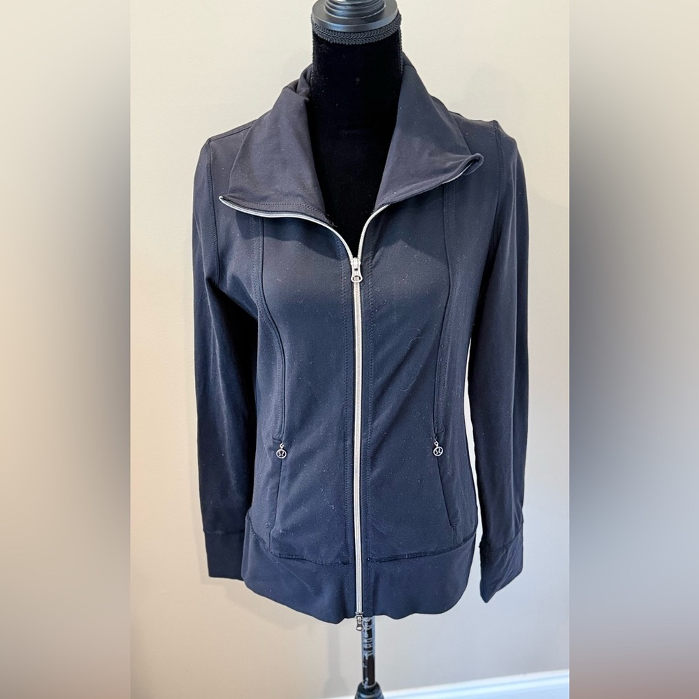 Women’s LULULEMON Black Daily Yoga full length zip jacket- Size 8 - Picture 6 of 6